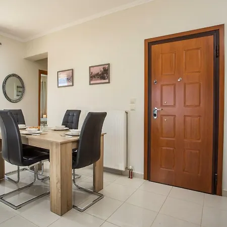 Апартаменти Danai Place