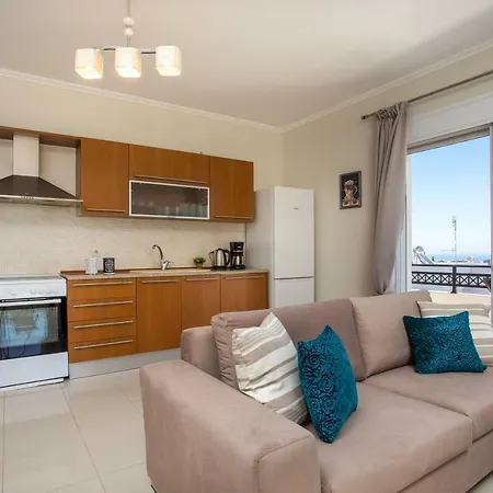 Danai Place Апартаменти *